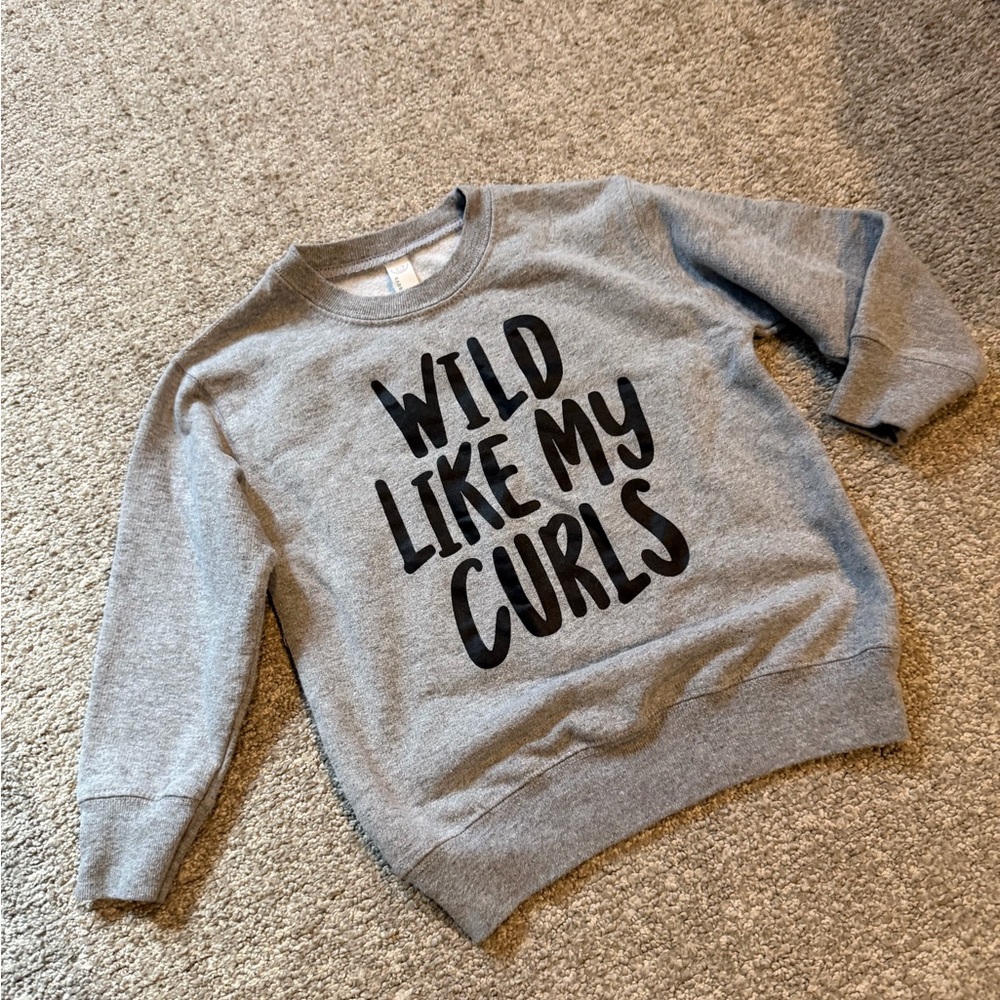 Gray Graphic GirlsSweater